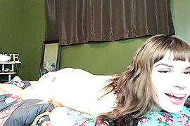 Post op transgender whore fucks pillow - free porn video