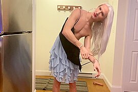 Crossdressing Into Prom Queen - free porn video