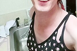 Pee Marking Fun - free porn video