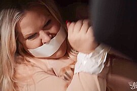 Daisy Taylors Office Affair Turns Into Heat - free porn video